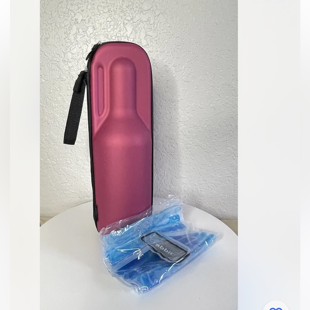 Rabbit WINE TREK Portable Wine Bottle Cooler Includes Chiller Wrap - Never Used